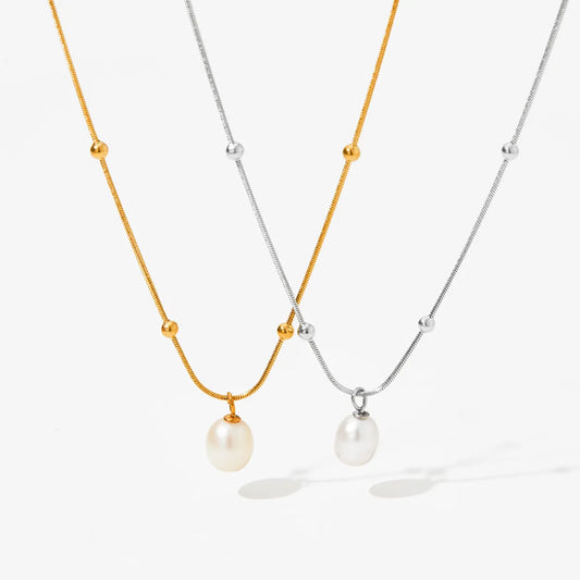 Classic Style Solid Color Stainless Steel Pearl Pendant Necklace