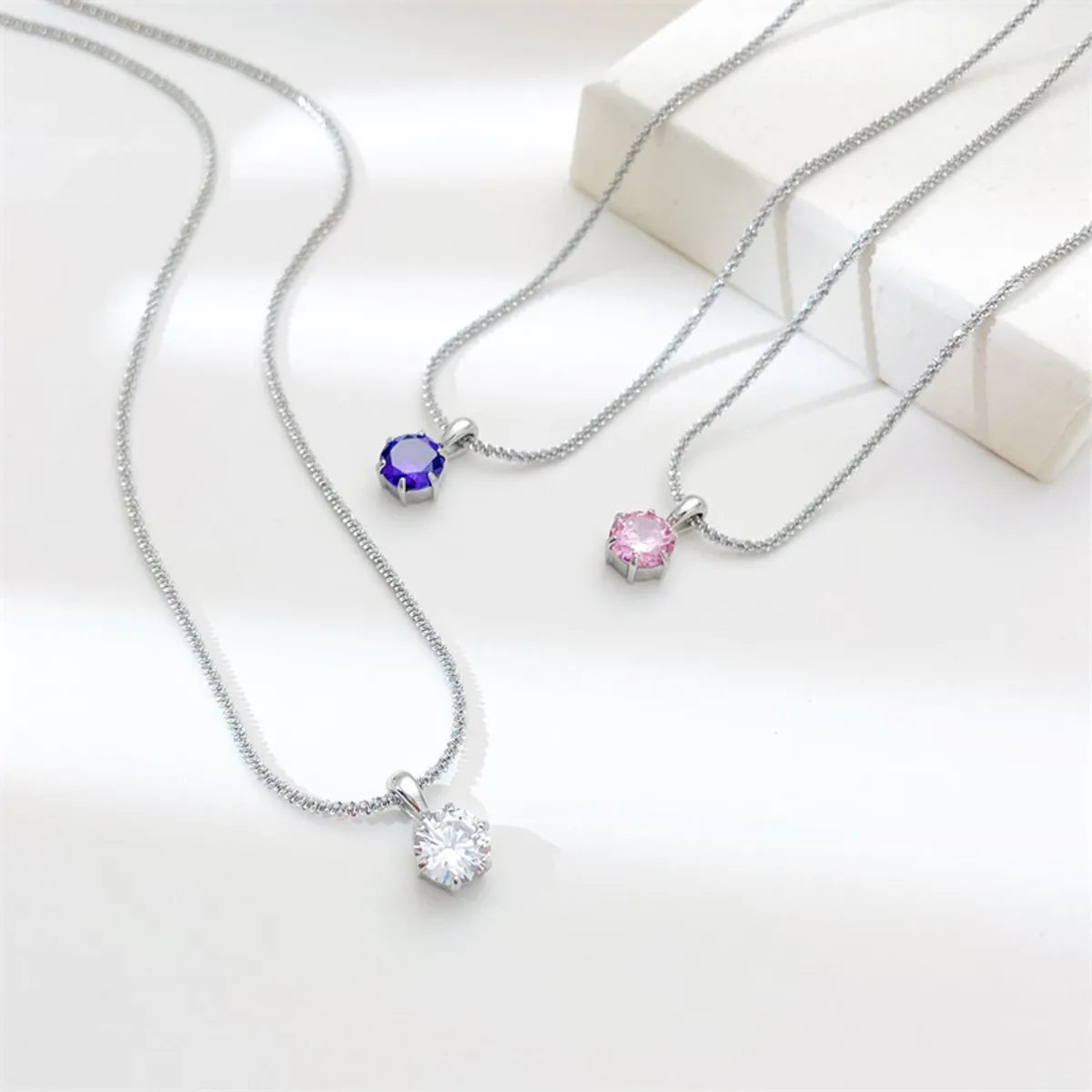 Classic Style Solid Color Stainless Steel Zircon Pendant Necklace In Bulk