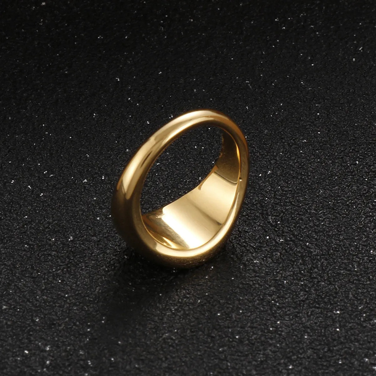 Wholesale Jewelry Classic Style Solid Color Titanium Steel 18K Gold Plated Plating Rings