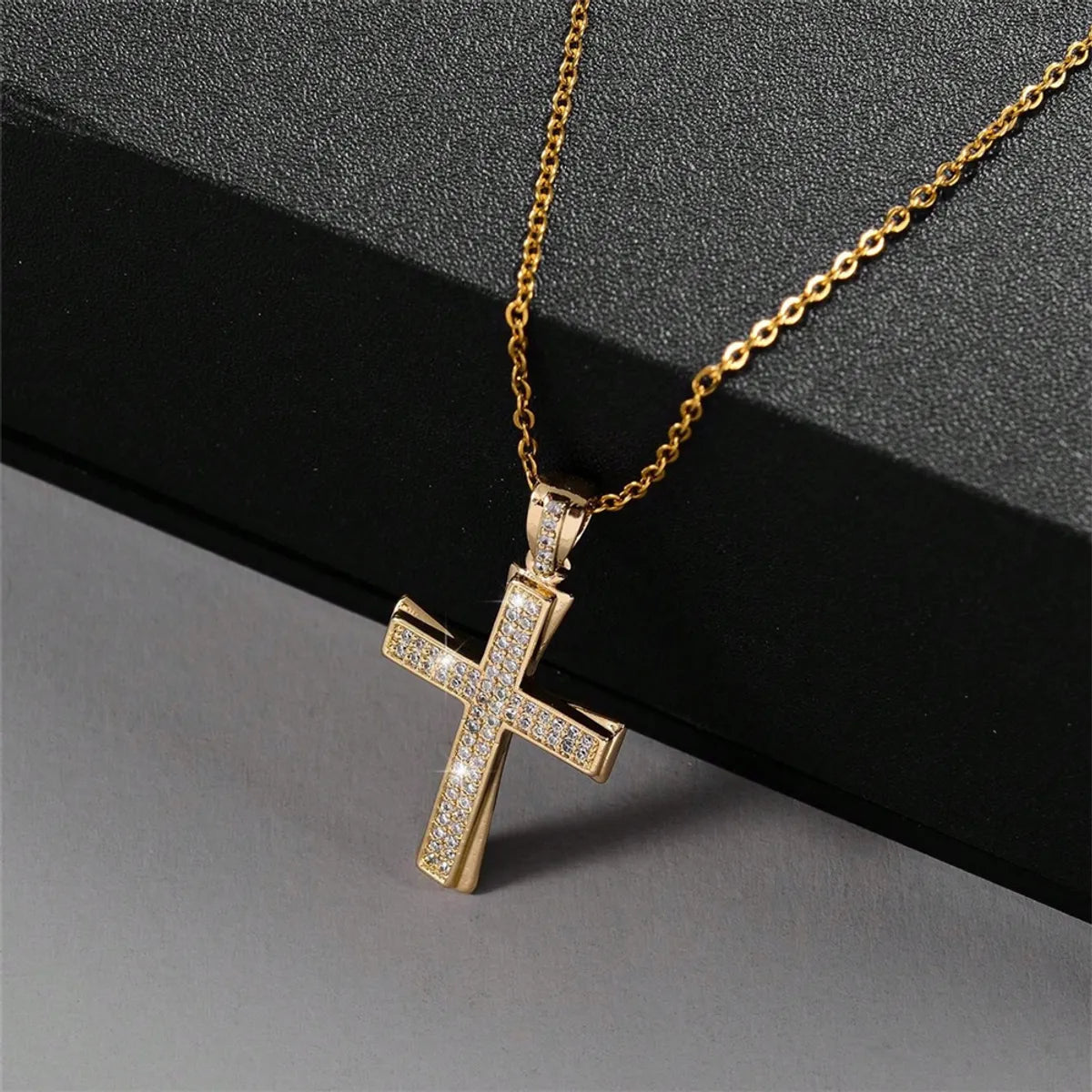 Classical Cross Copper Plating Inlay Zircon Gold Plated Pendant Necklace