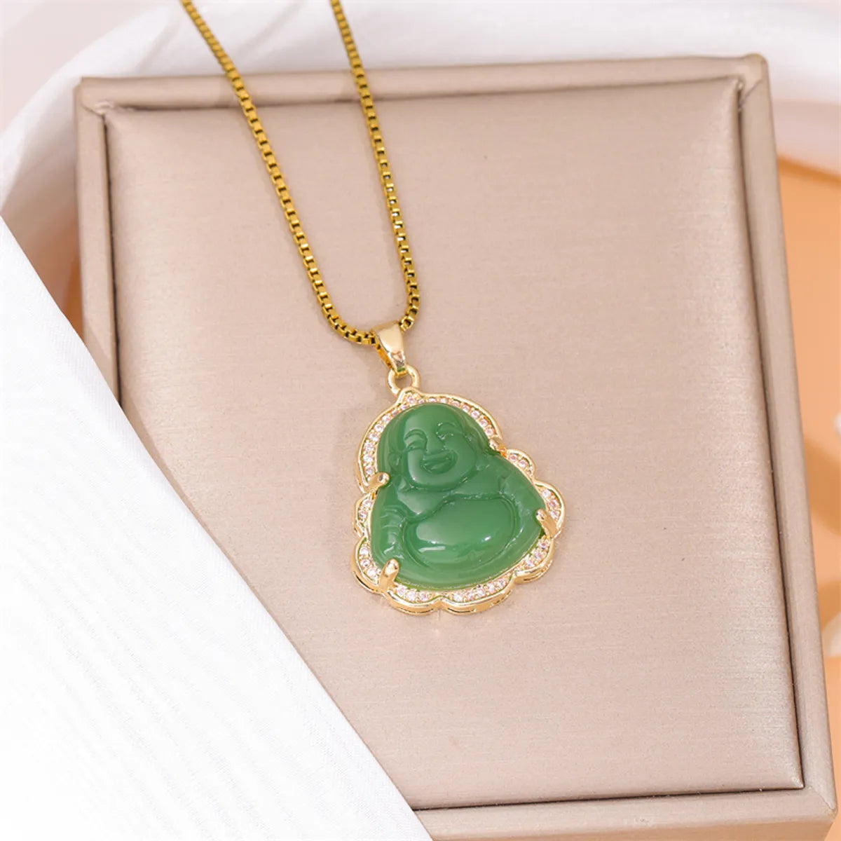 Classical Portrait Stainless Steel Titanium Steel Plating Inlay Jade Zircon 18k Gold Plated Gold Plated Pendant Necklace