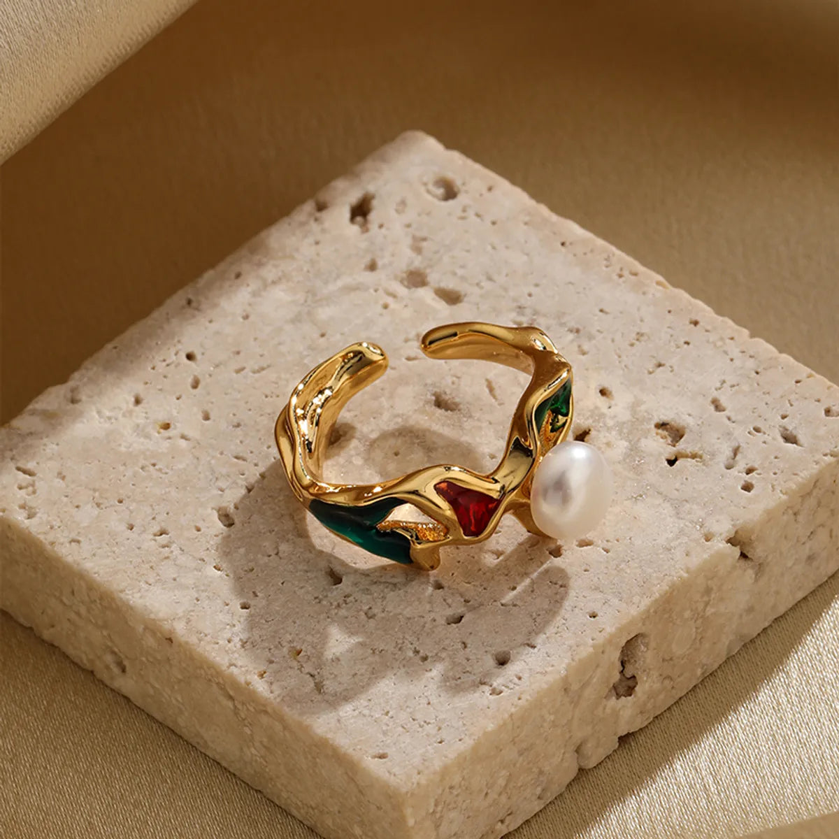 Classical Retro Commute Irregular Copper Painted Plating Inlay Pearl 18k Gold Plated Open Rings