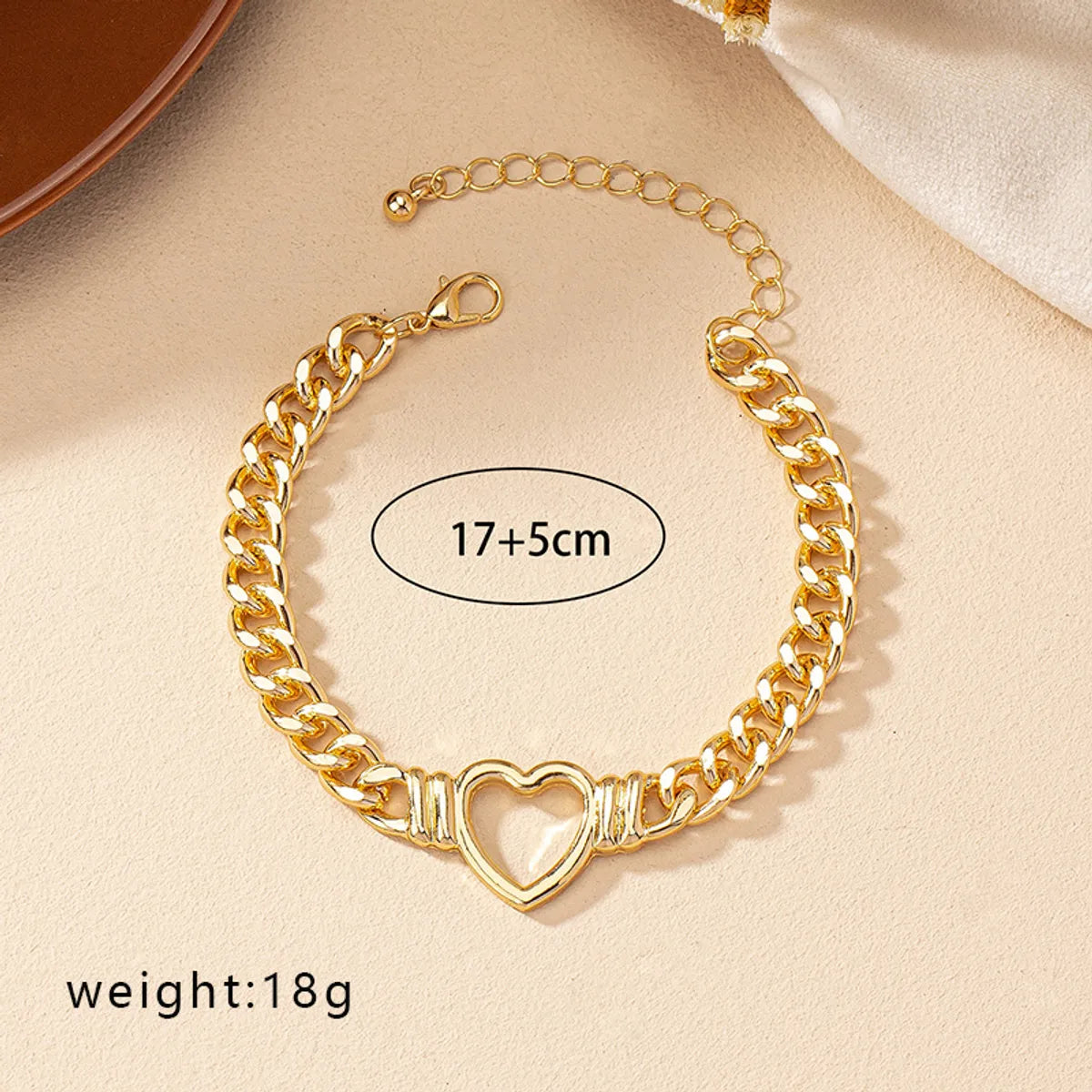 Classical Retro Heart Shape Alloy Plating Women's Bracelets Necklace