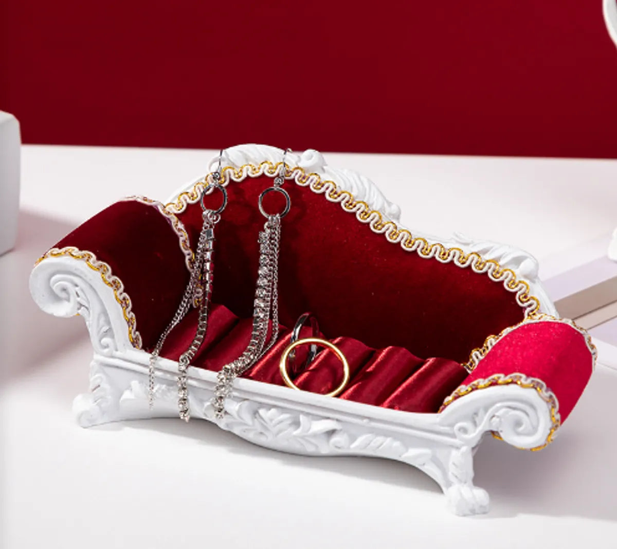 Classical Sofa Resin Jewelry Rack