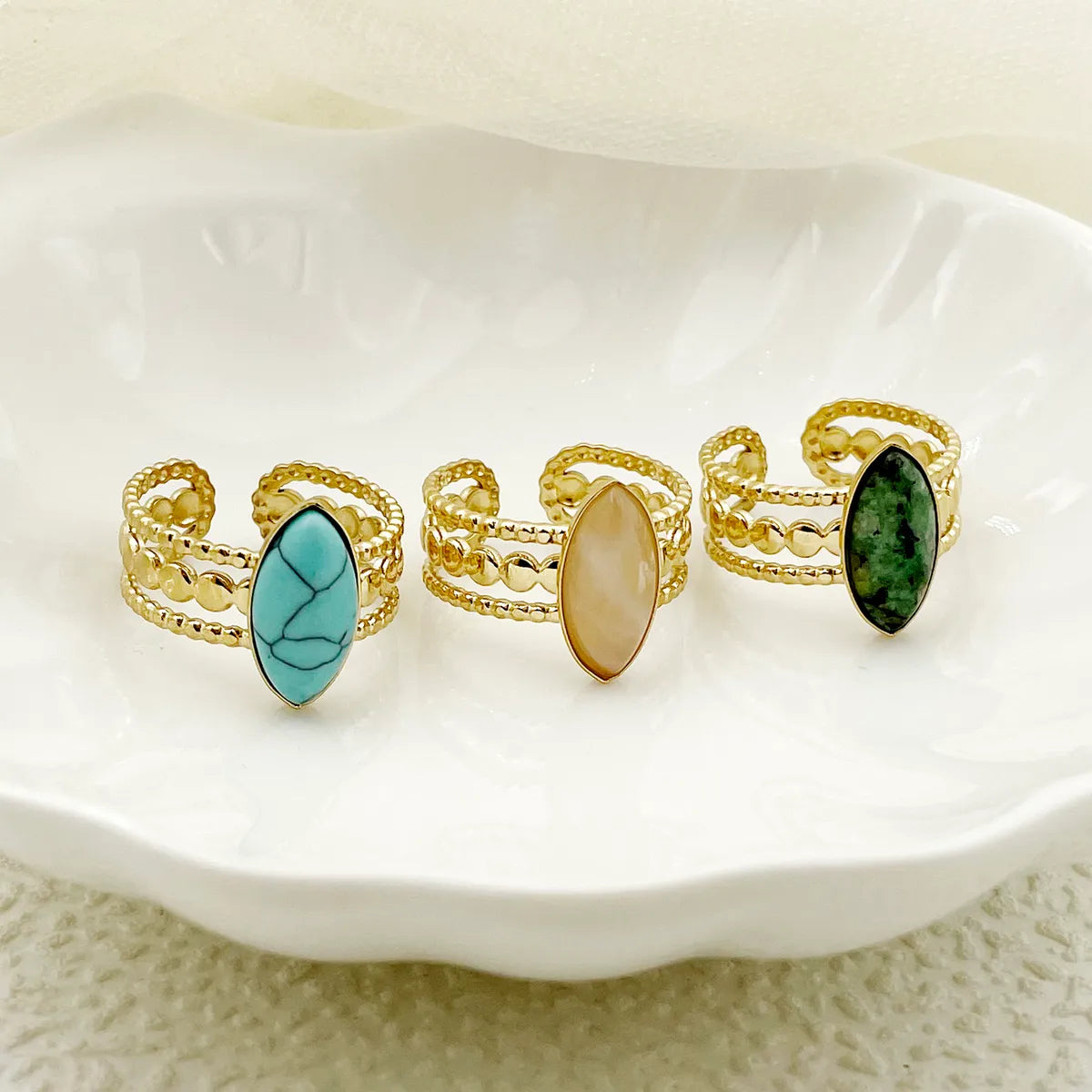 Classical Vintage Style Oval Stainless Steel Plating Inlay Natural Stone Gold Plated Open Rings