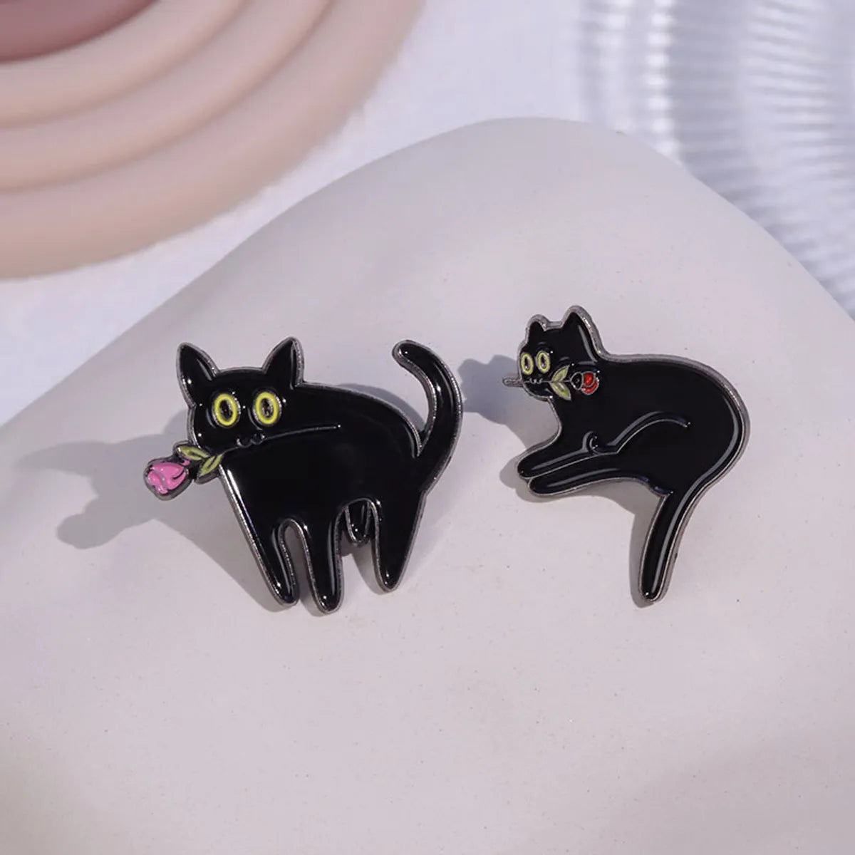 Commute Cat Zinc Alloy Plating Unisex Brooches