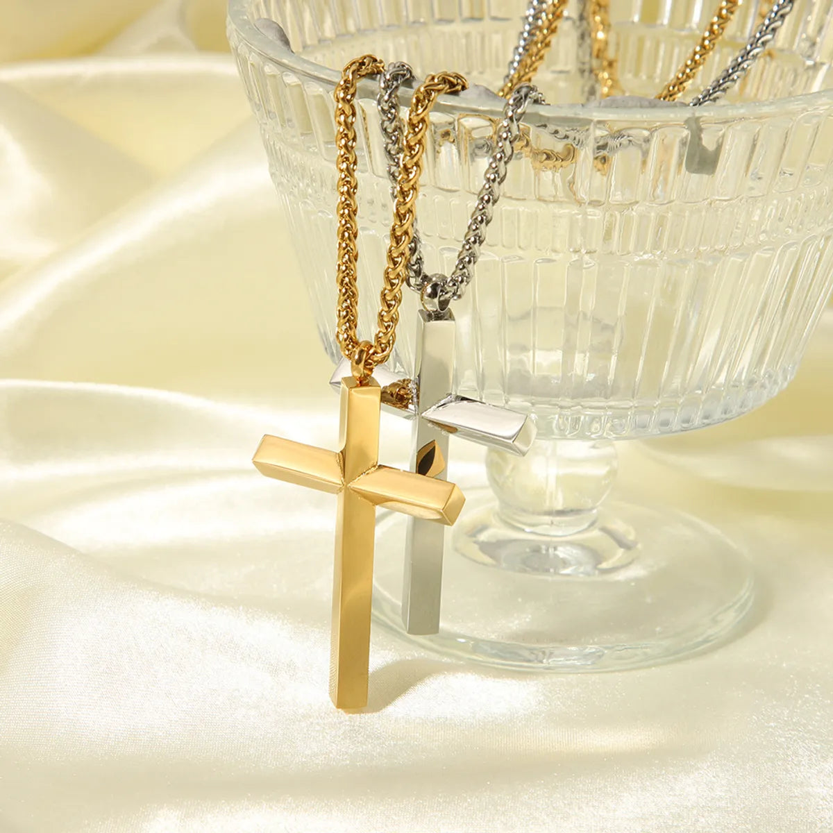 Commute Cross Stainless Steel Plating 18k Gold Plated Pendant Necklace