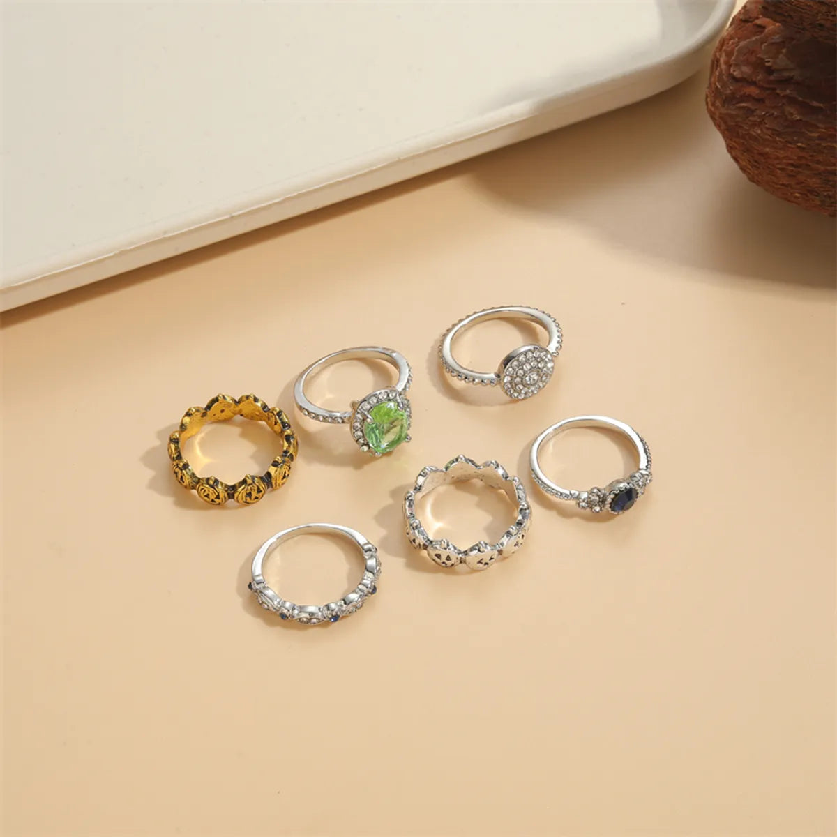 Commute Round Alloy Asymmetrical Plating Inlay Rhinestones Gold Plated Unisex Rings