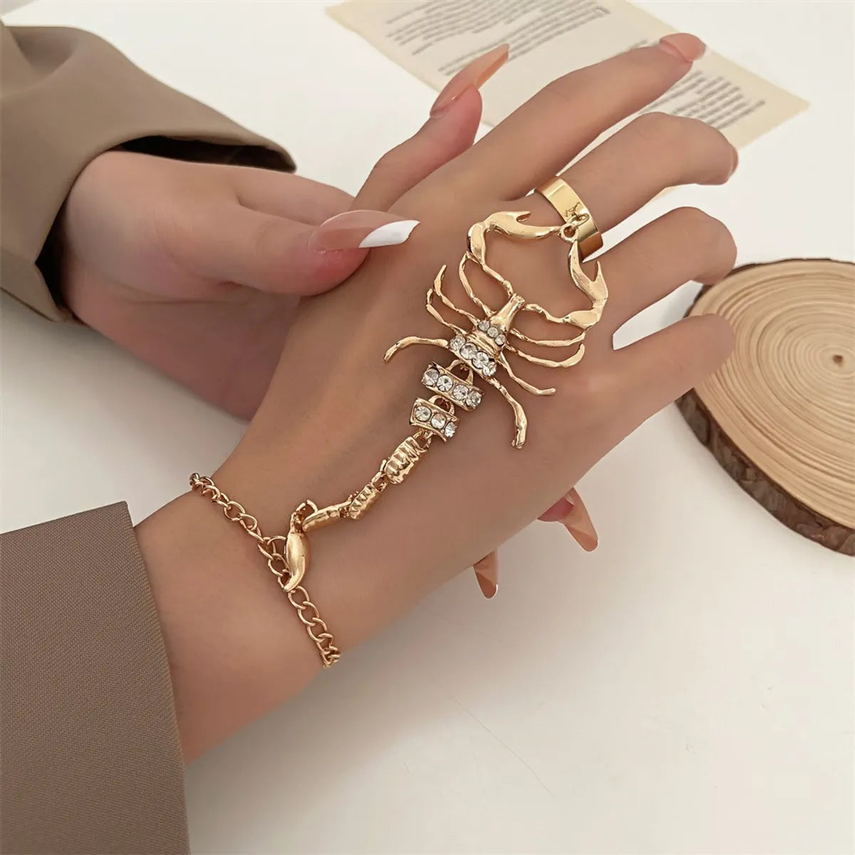 Commute Solid Color Alloy Inlay Rhinestones Women's Bracelets