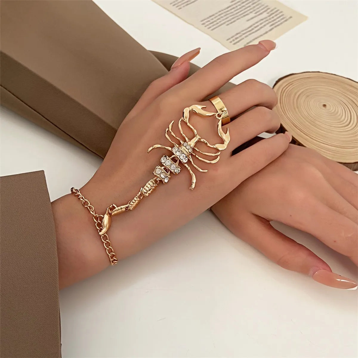 Commute Solid Color Alloy Inlay Rhinestones Women's Bracelets