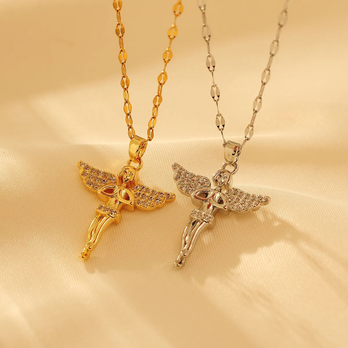 Copper 14K Gold Plated 18K Gold Plated Retro Lady Inlay Angel Angel Wings Rhinestones Pendant Necklace