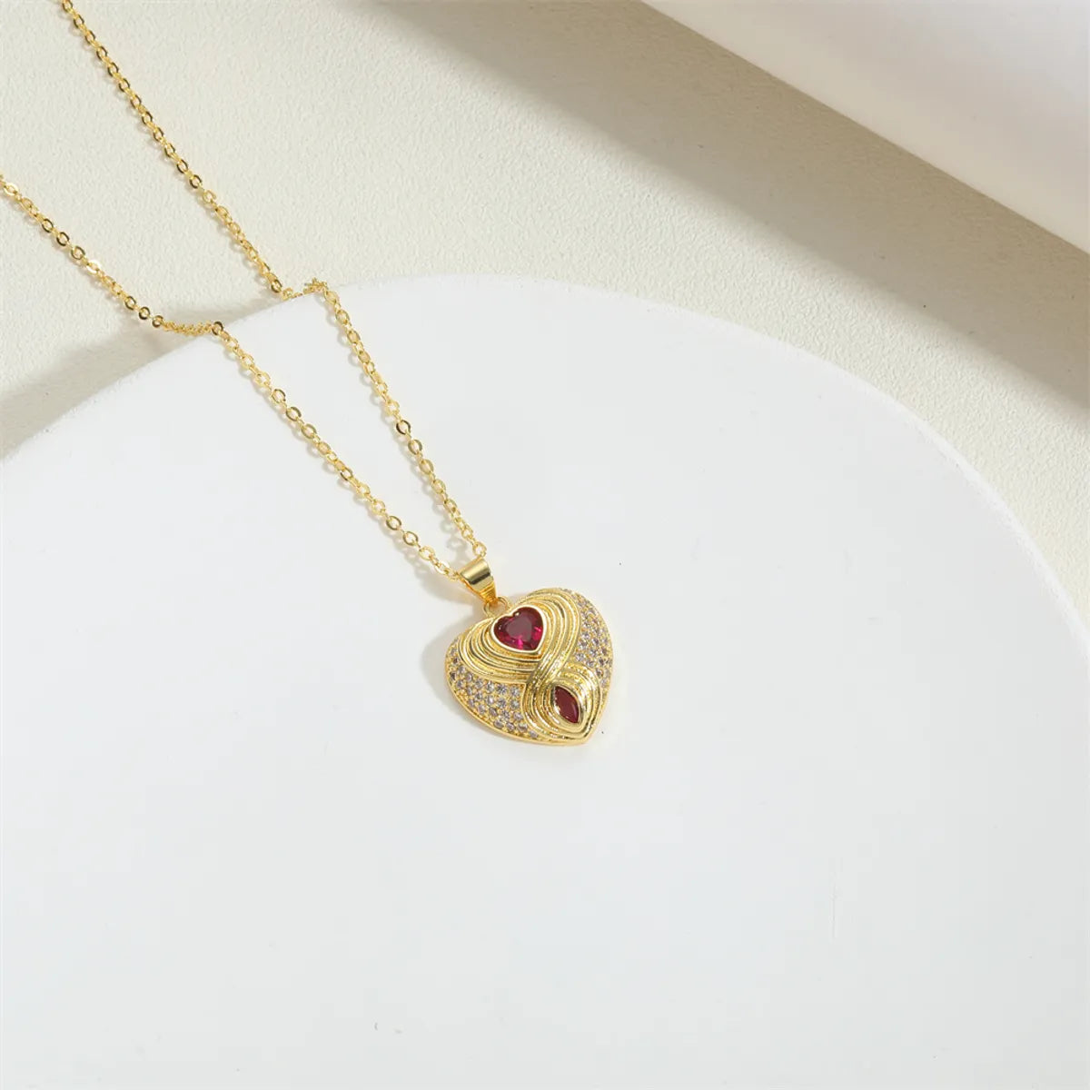 Copper 14K Gold Plated Vintage Style Simple Style Commute Heart Shape Enamel Inlay Zircon Pendant Necklace