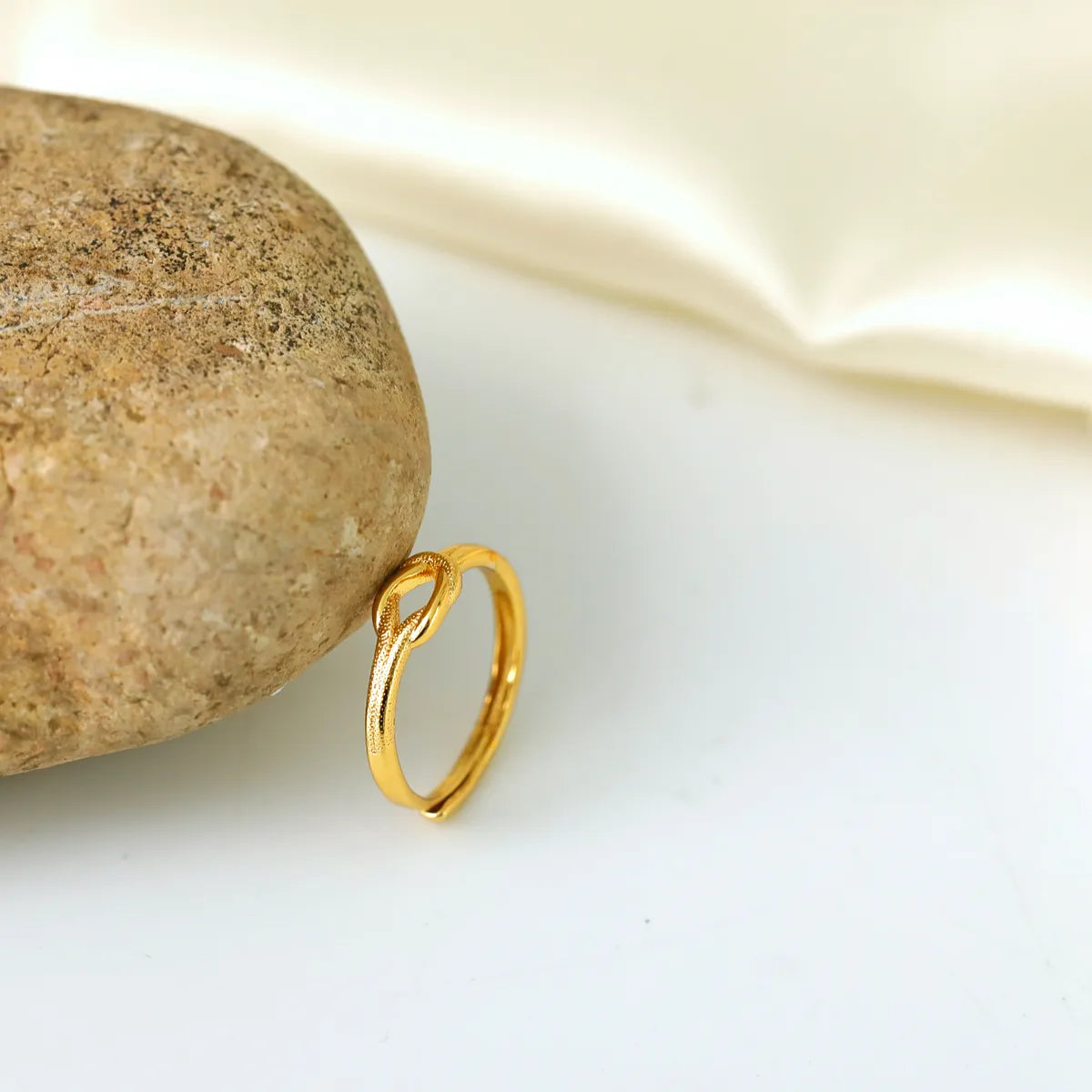 Copper 18K Gold Plated Casual Simple Style Plating Solid Color Rings