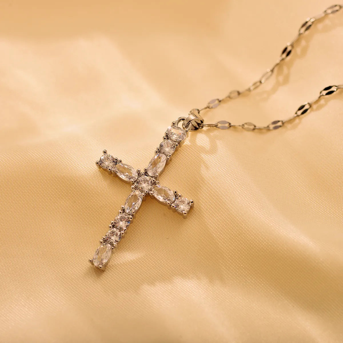 Copper 18K Gold Plated Elegant Cross Plating Pendant Necklace