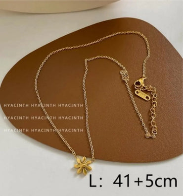 Copper 18K Gold Plated Elegant Cute Simple Style Flower Necklace