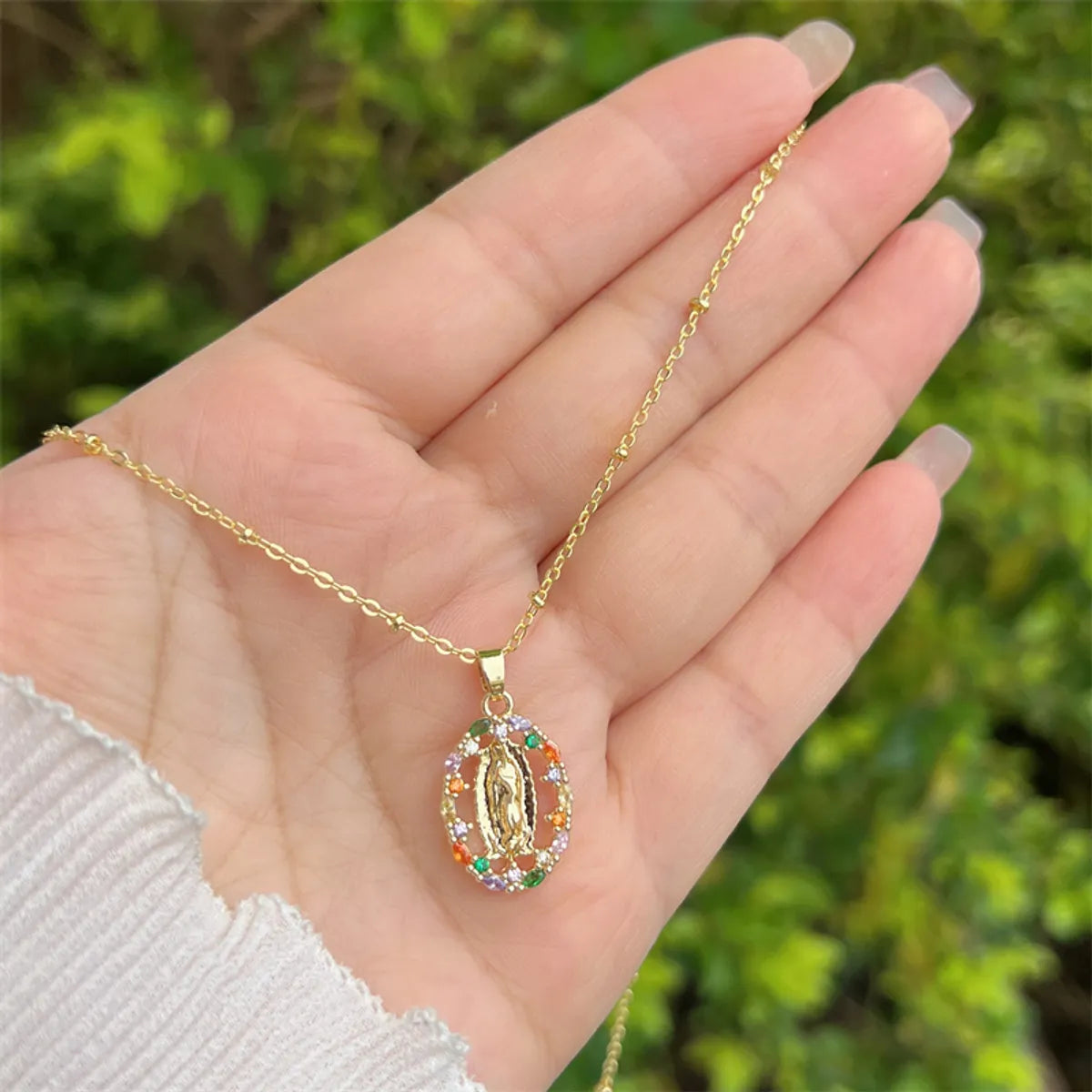 Copper 18K Gold Plated Hollow Out Inlay Human Zircon Pendant Necklace