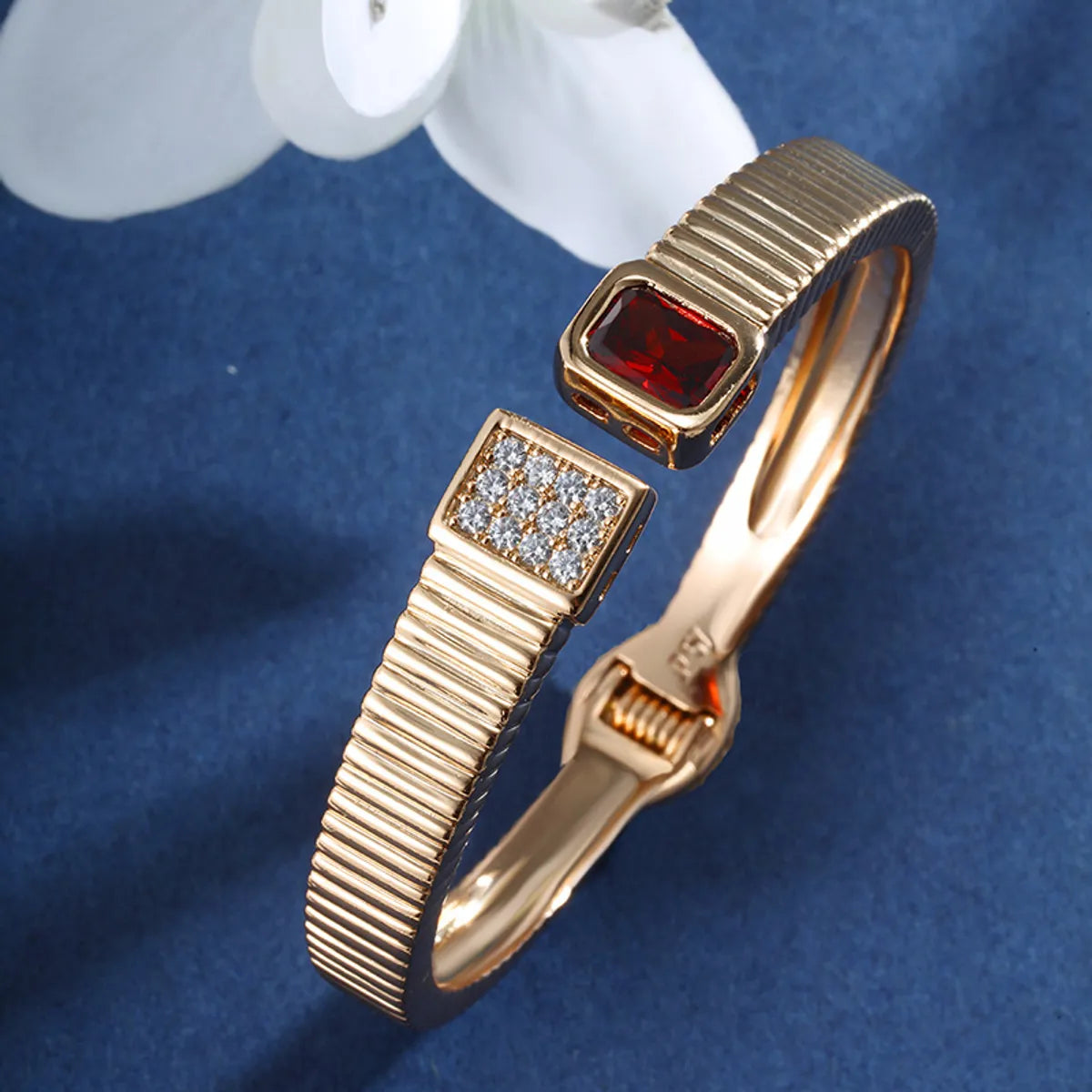 Copper 18K Gold Plated Retro XUPING Inlay Geometric Artificial Gemstones Bangle