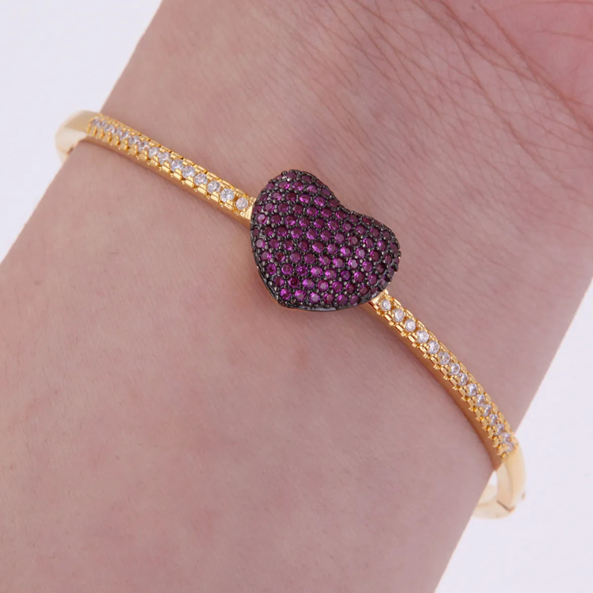 Copper 18K Gold Plated Simple Style Classic Style Enamel Inlay Heart Shape Zircon Bangle