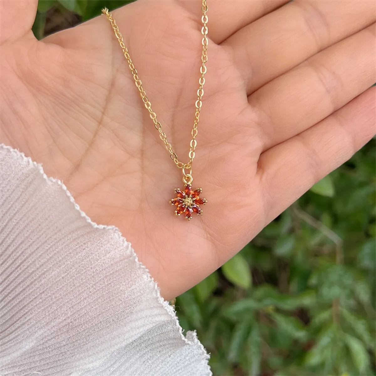 Copper 18K Gold Plated Simple Style Classic Style Flower Plating Inlay Zircon Pendant Necklace