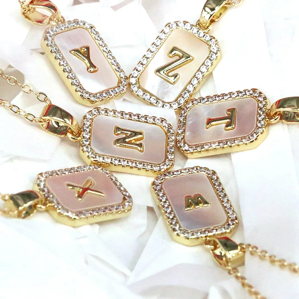 Copper 18K Gold Plated Simple Style Classic Style Plating Inlay Letter Shell Pendant Necklace