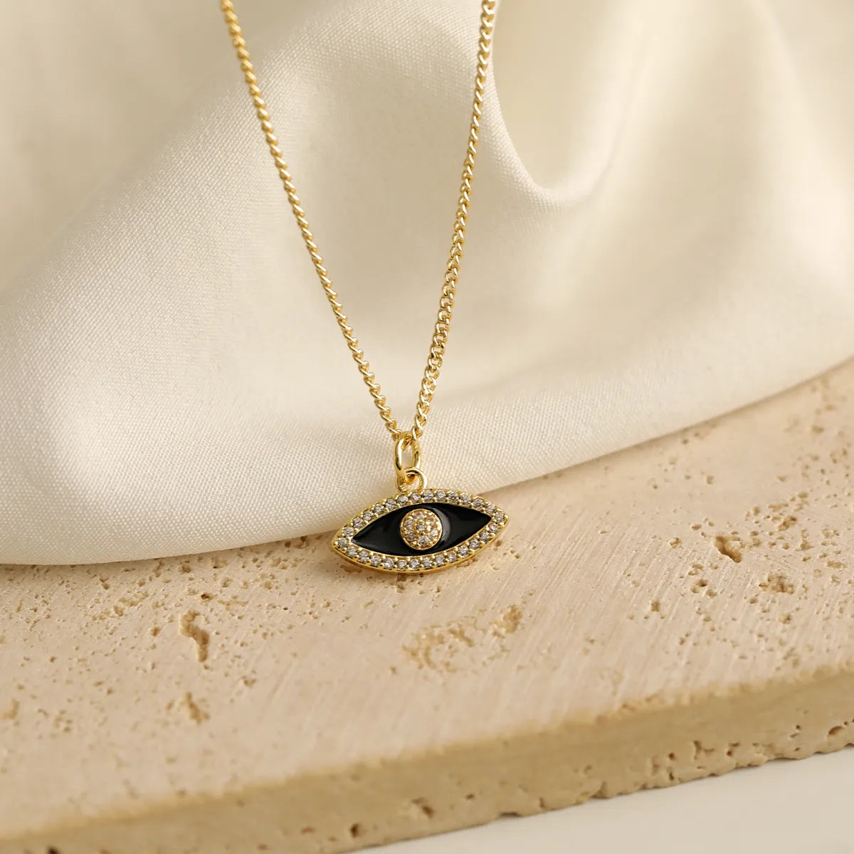 Copper 18K Gold Plated Simple Style Classic Style Plating Sun Devil'S Eye Zircon Pendant Necklace