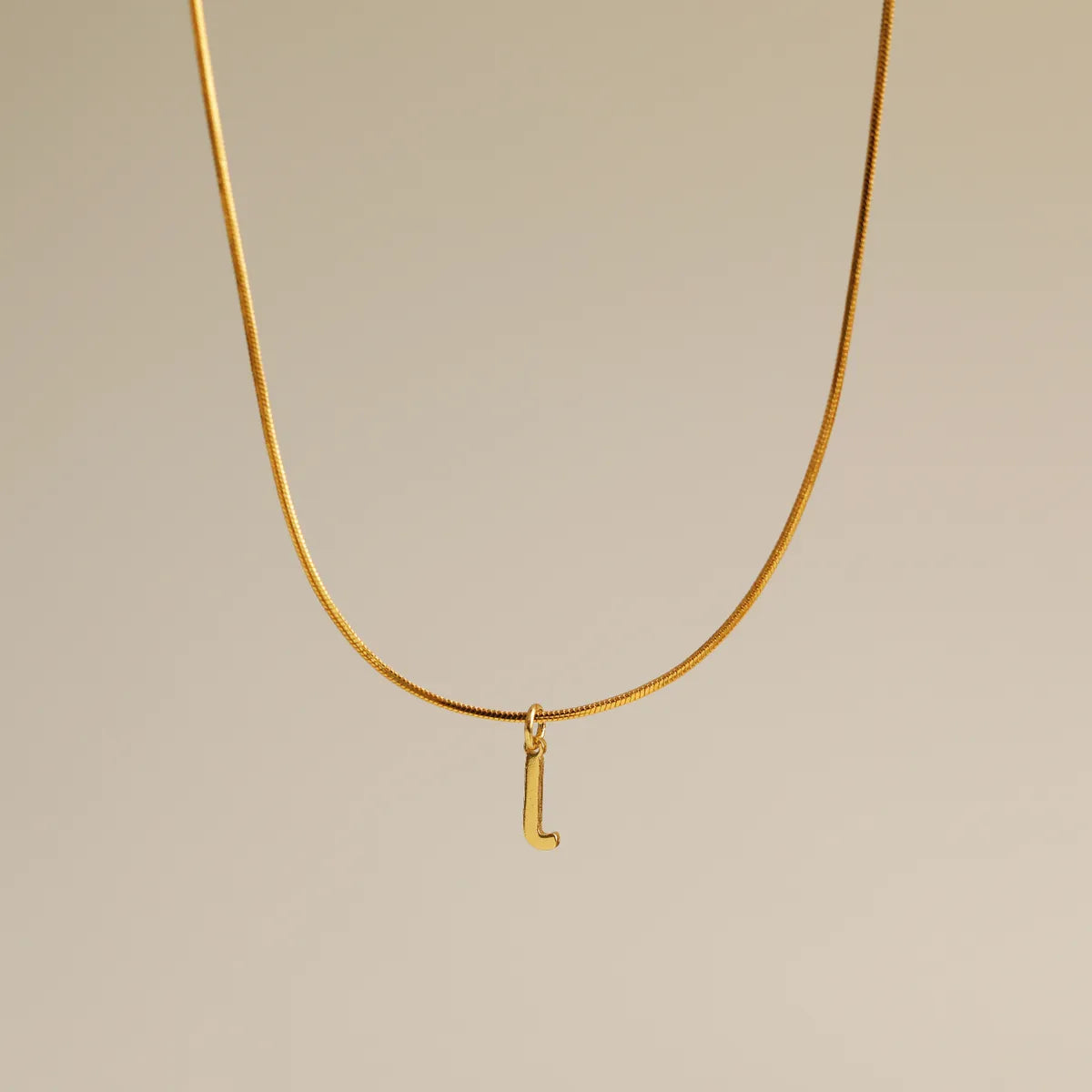 Wholesale Simple Style Commute Letter Copper 18K Gold Plated Pendant Necklace