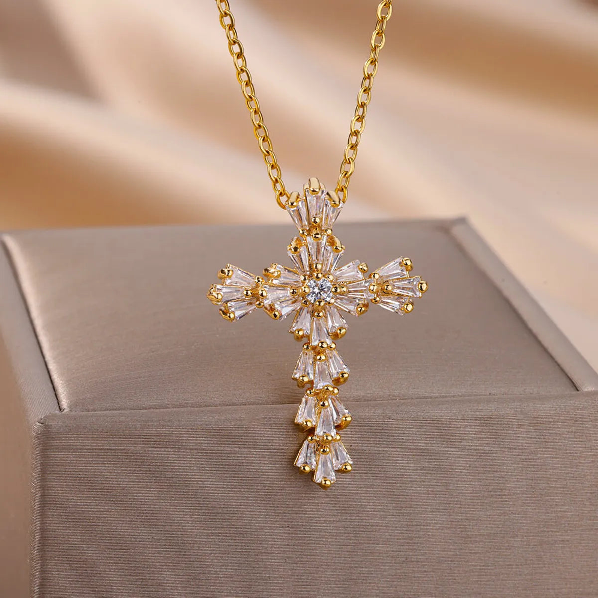 Copper Basic Modern Style Classic Style Plating Inlay Cross Zircon Pendant Necklace