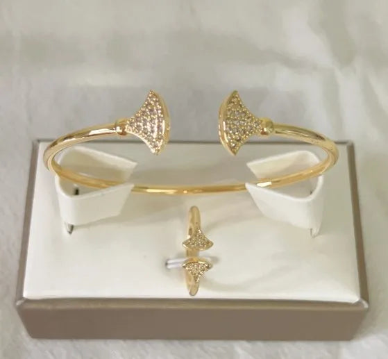 Copper Elegant Heart Shape Butterfly Bangle