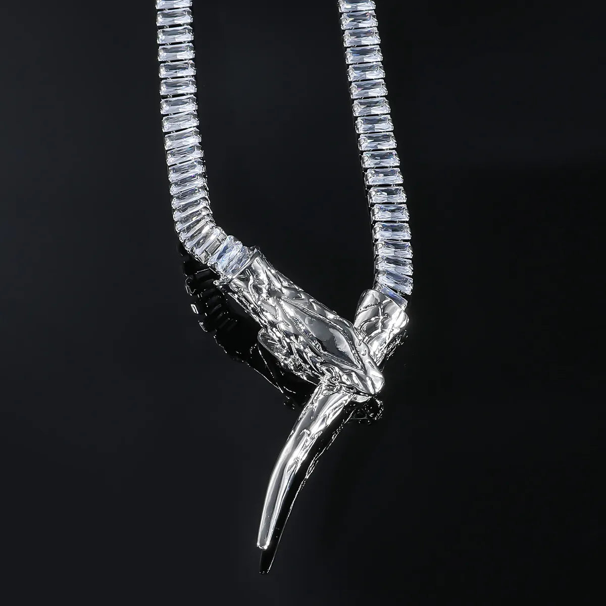 Copper Luxurious Shiny Snake Inlay Zircon Necklace