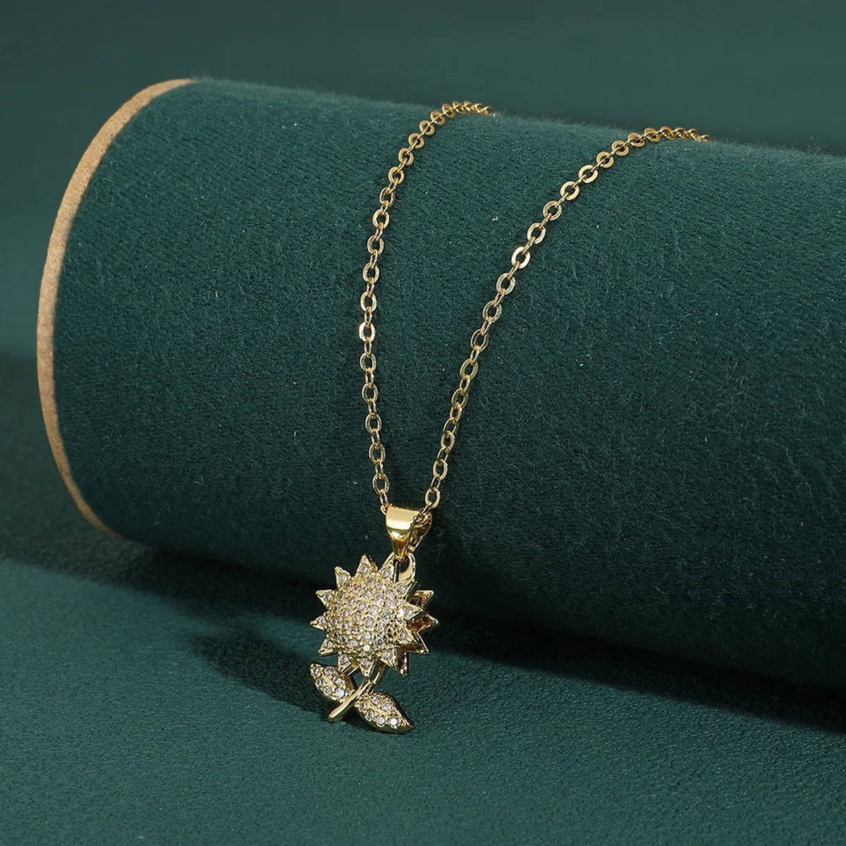 Copper Simple Style Flower Plating Inlay Zircon Pendant Necklace