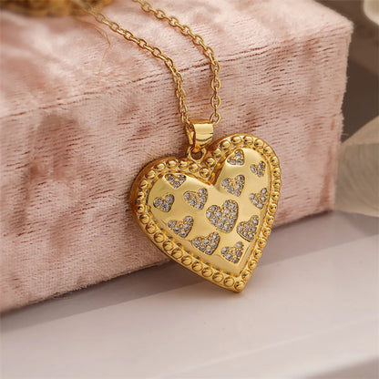 Copper Simple Style Inlay Heart Shape Zircon Pendant Necklace