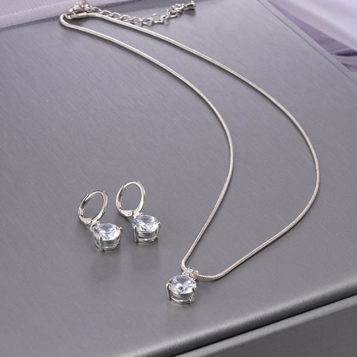 Copper White Gold Plated Simple Style Round Inlay Zircon Jewelry Set