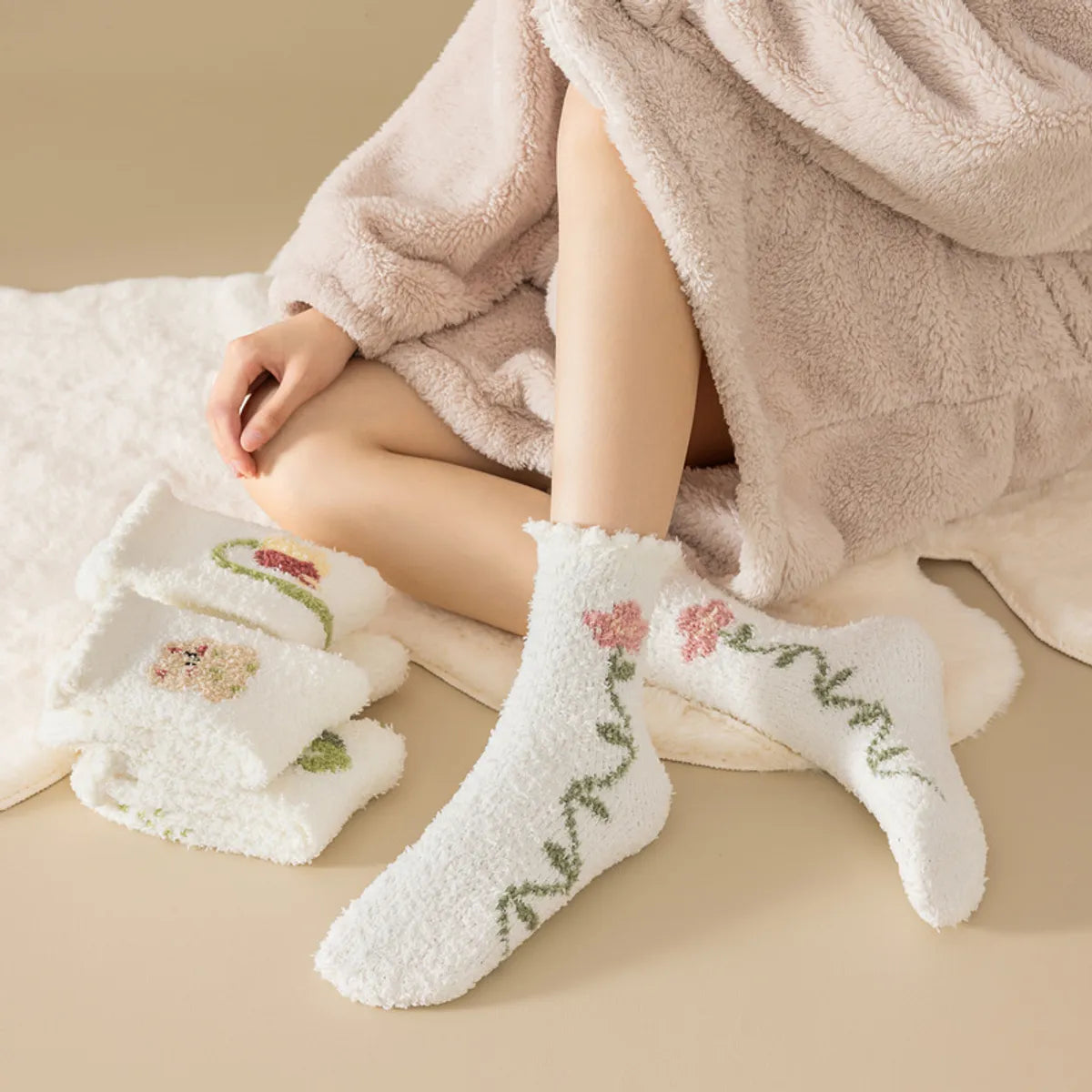 Coral Fleece Socks Women'S Winter Extra Thick No Hair Shedding Home Sleeping Socks Tulip Thermal Middle Tube Floor Socks Wholesale