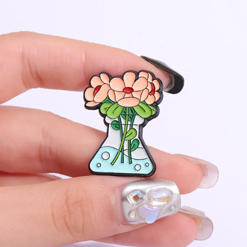 Cowboy Style Sweet Artistic Plant Flower Vase Alloy Stamping Stoving Varnish Plating Unisex Badge Brooches Collar Pin