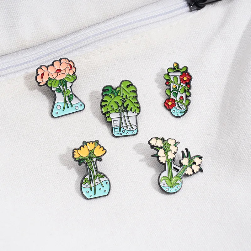 Cowboy Style Sweet Artistic Plant Flower Vase Alloy Stamping Stoving Varnish Plating Unisex Badge Brooches Collar Pin