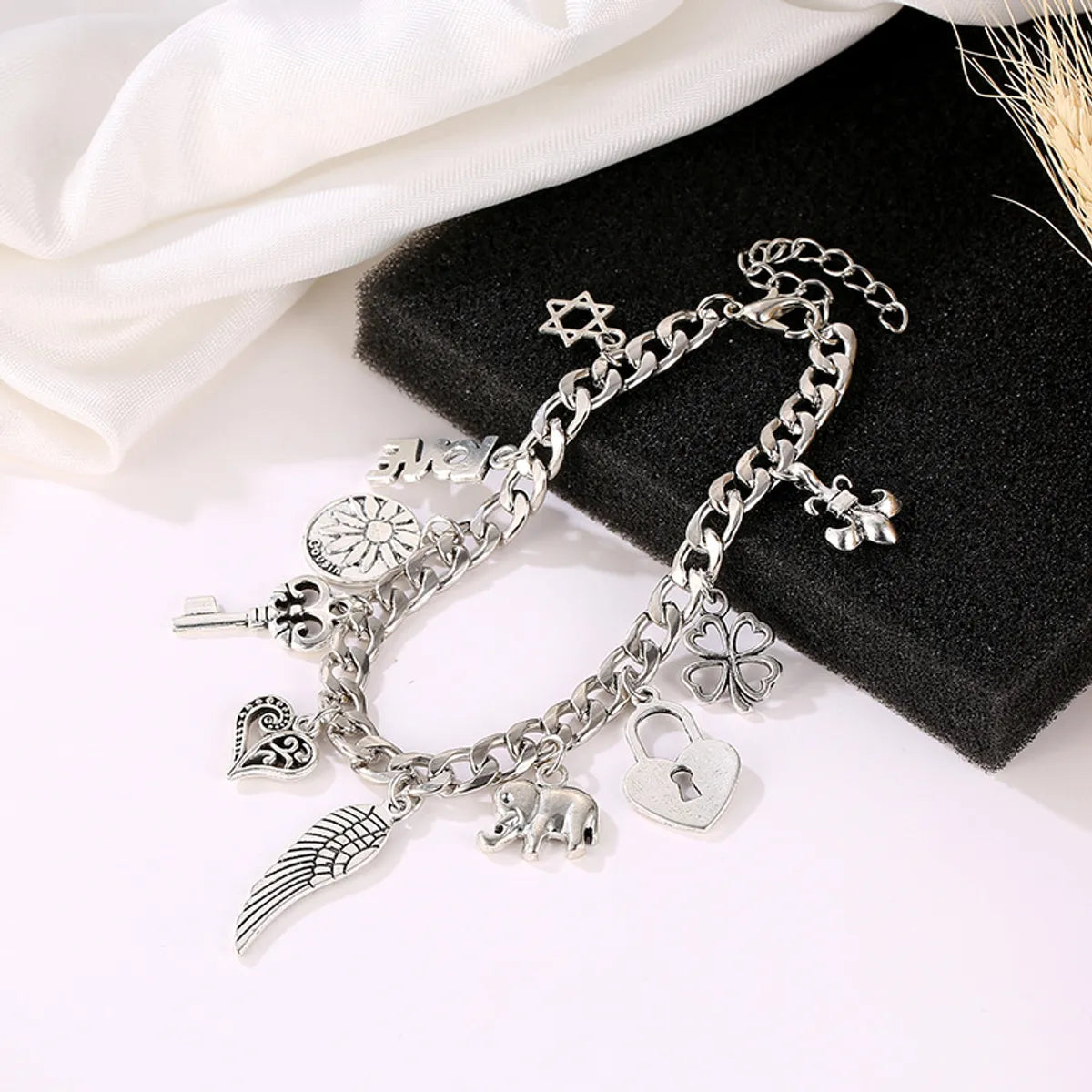 Creative Alloy Fashion Bracelet