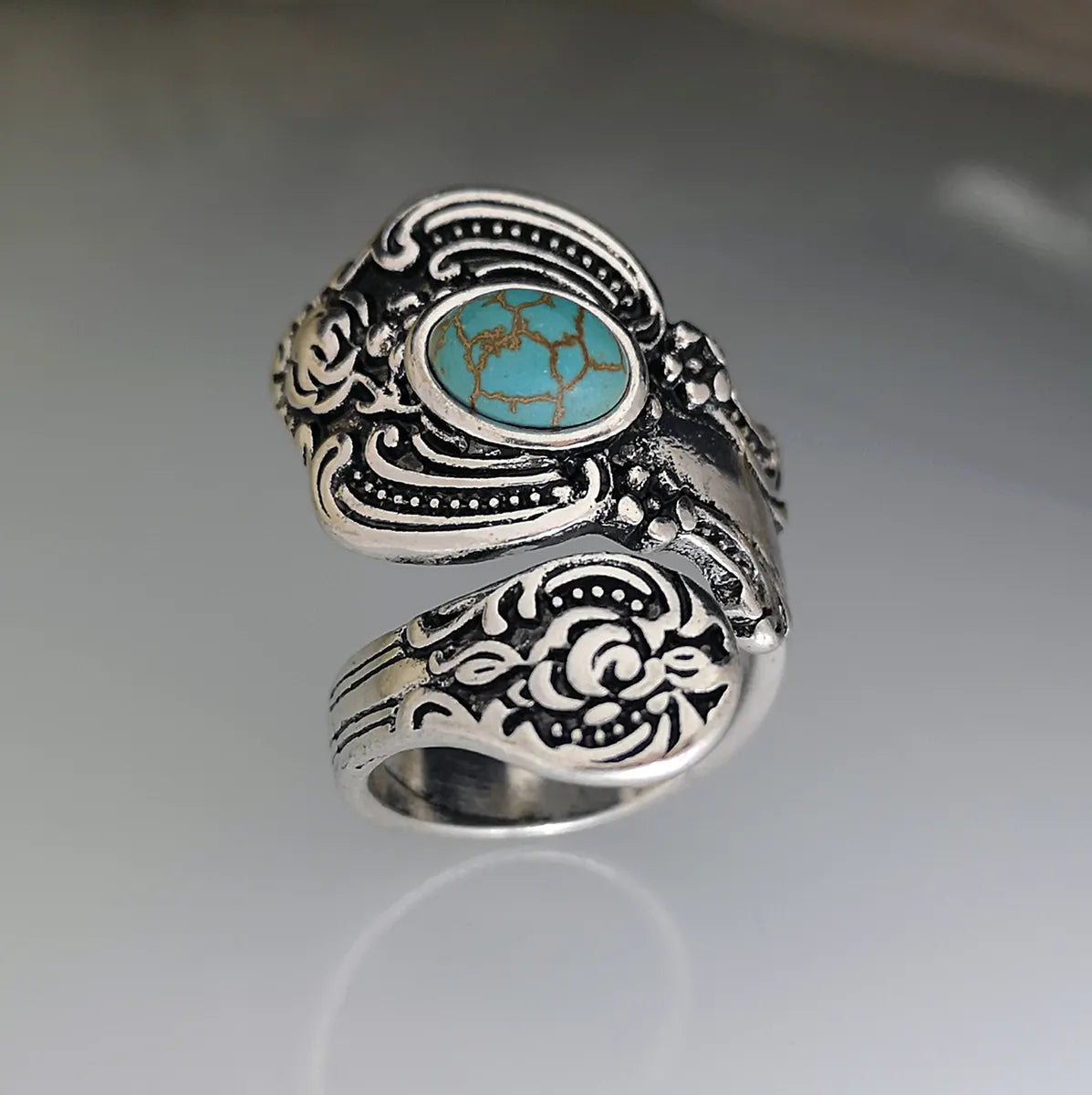 Creative Flower Rose Carved Exaggerated Retro Turquoise Ring Wholesale