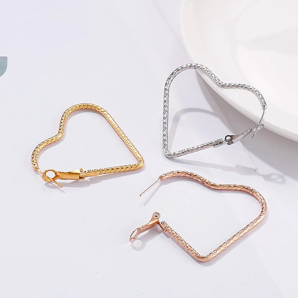 Creative Metal Engraved Stainless Steel Heart-shaped Fashion Earrings