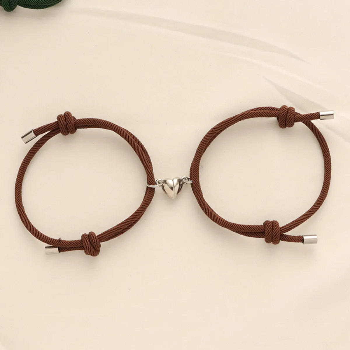 New Hand-In-Hand Suction Hand Rope Hand Rope Men And Women Wishing Stone Love Magnet Couple Bracelet Pair