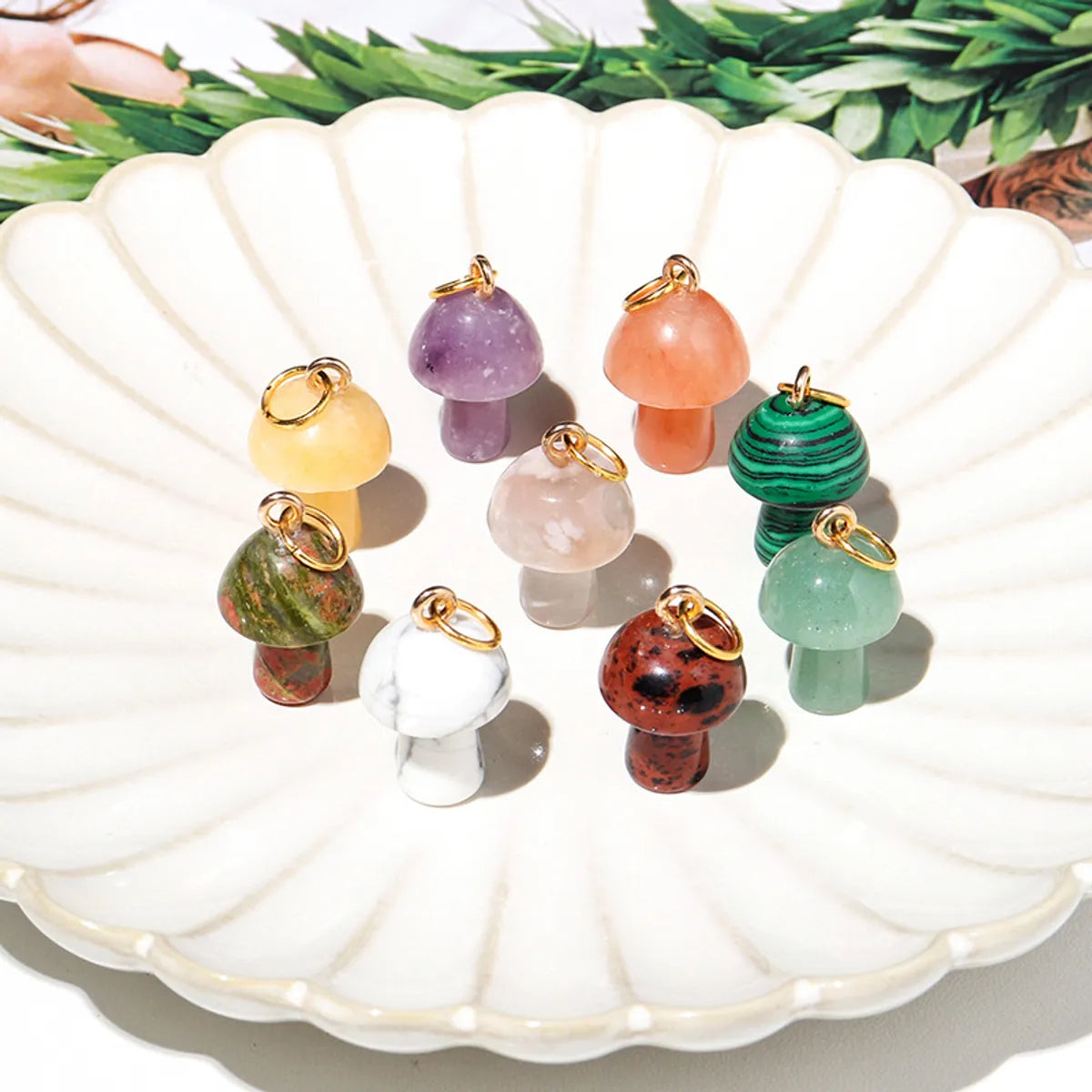 Natural Crystal Small Mushroom Pendant Agate Semi-Precious Stone Ore Diy Necklace Ornament Wholesale