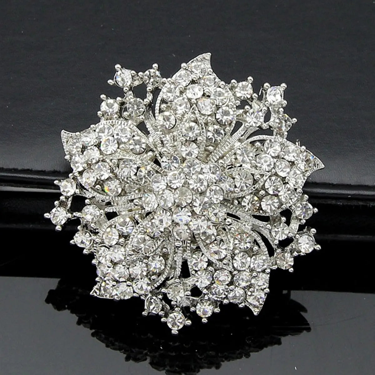 Fashion Flower Rhinestone Women'S Brooches