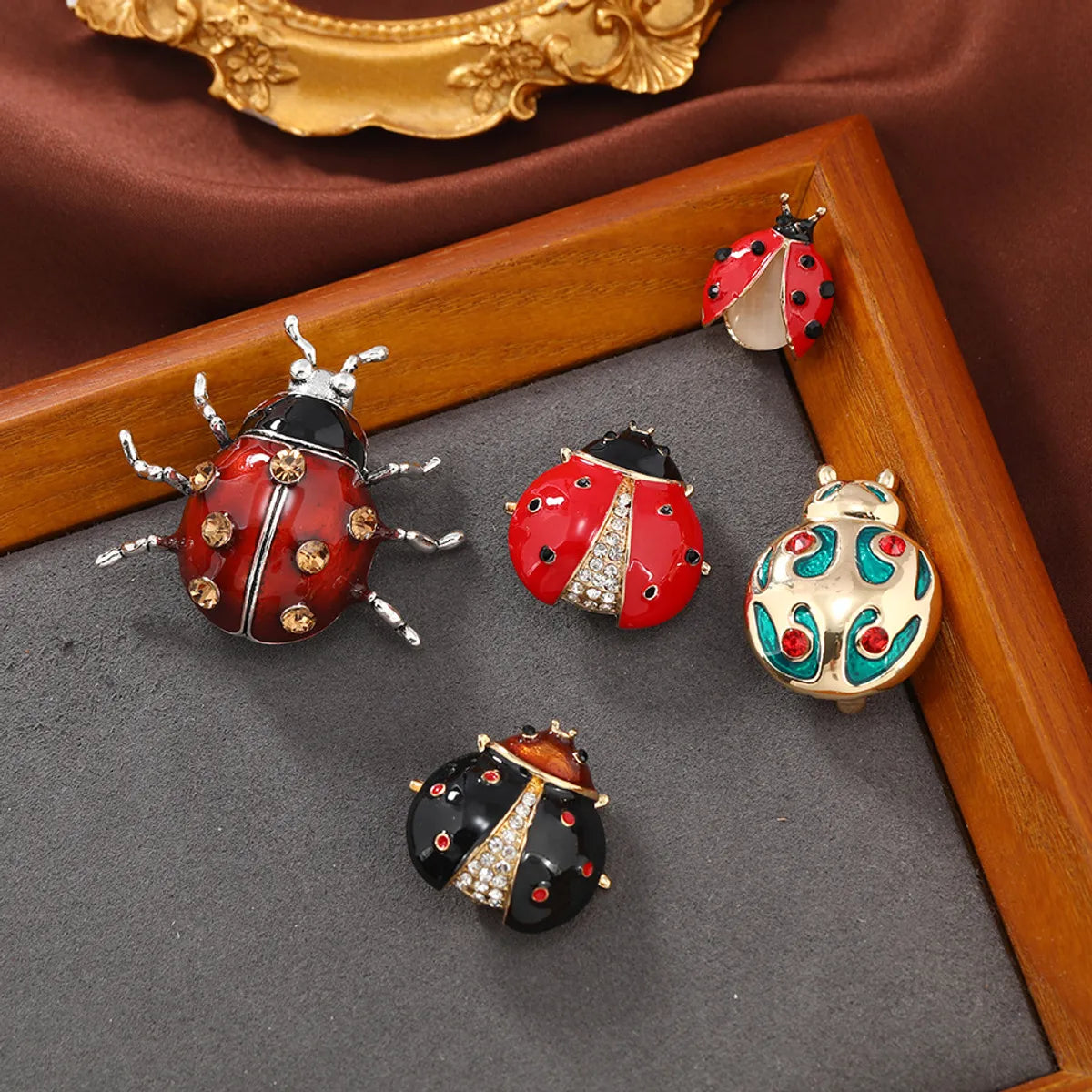 Cute Beetles Alloy Plating Inlay Rhinestones Opal Unisex Brooches