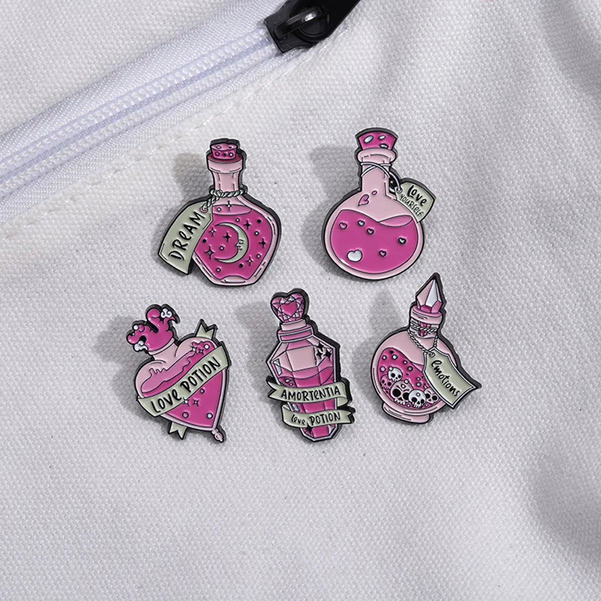 Cute Cartoon Alloy Stoving Varnish Unisex Brooches