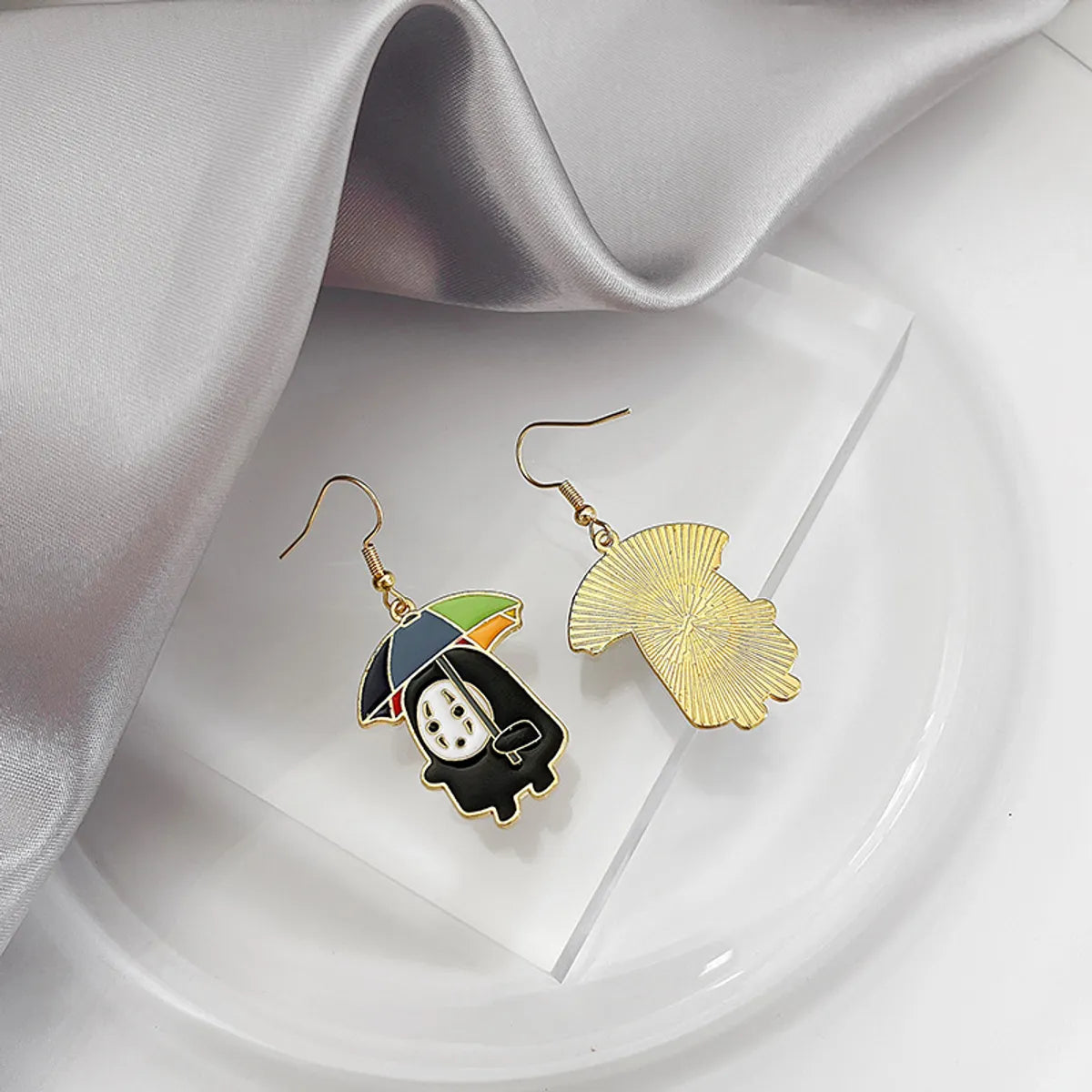 1 Pair Cute Cartoon Character Enamel Alloy Drop Earrings