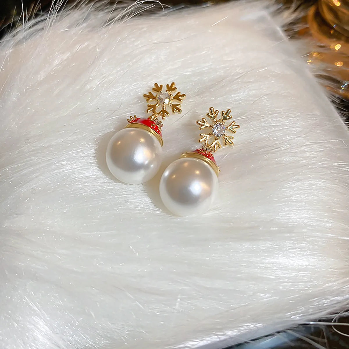 1 Pair Cute Christmas Hat Gold Plated Copper Artificial Pearls Zircon Gold Plated Ear Studs