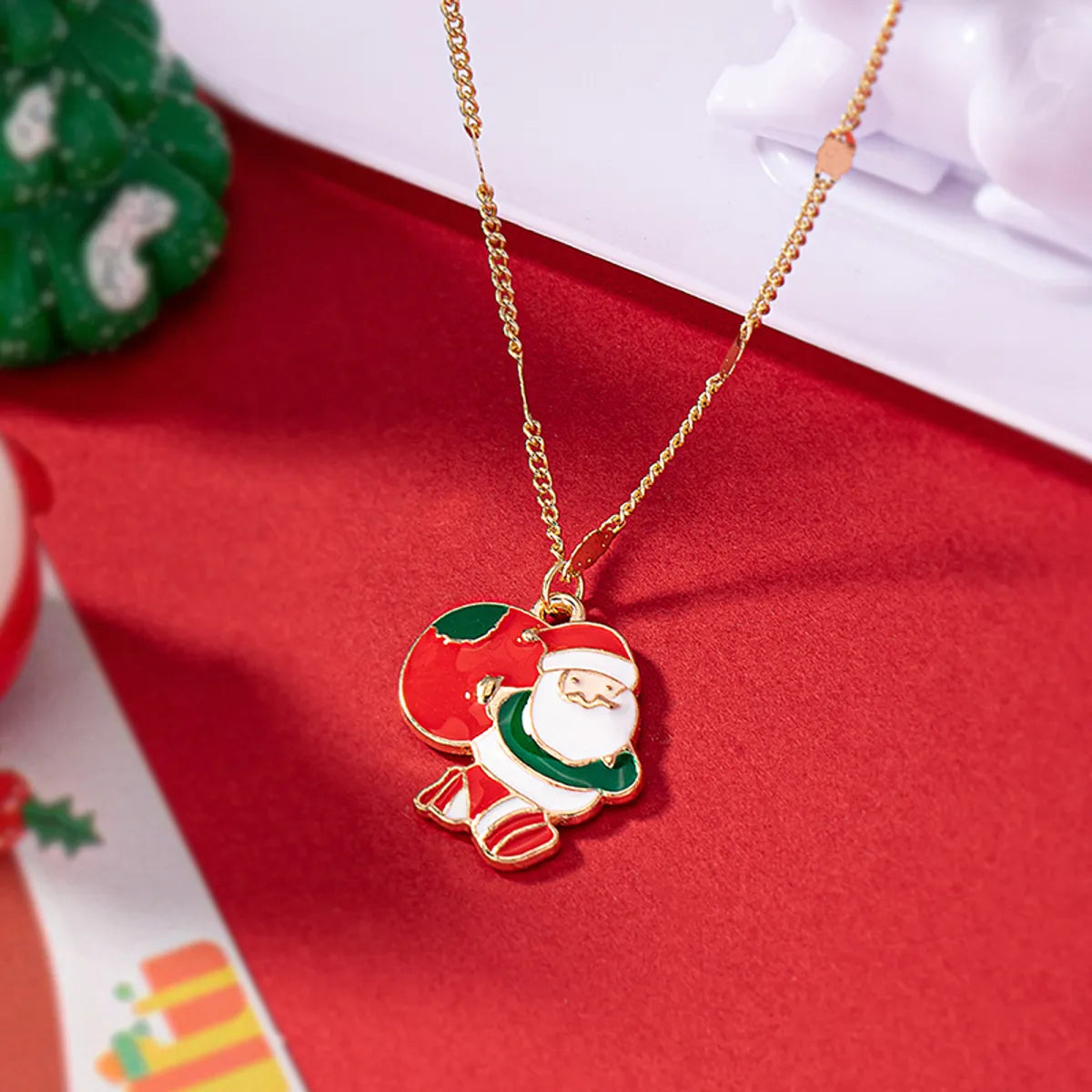 Cute Christmas Tree Santa Claus Snowflake Alloy Ferroalloy Enamel Plating Inlay Glass 14k Gold Plated Christmas Women's Pendant Necklace