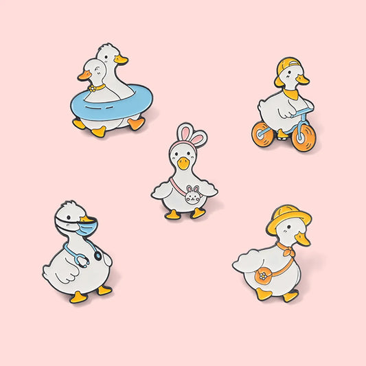 Cute Duck Alloy Stoving Varnish Unisex Brooches