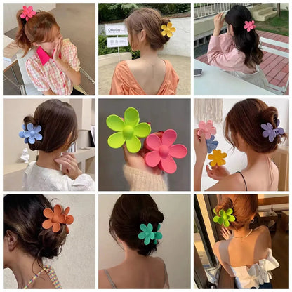 Women'S Cute Flower Plastic Resin Hollow Out Hair Claws