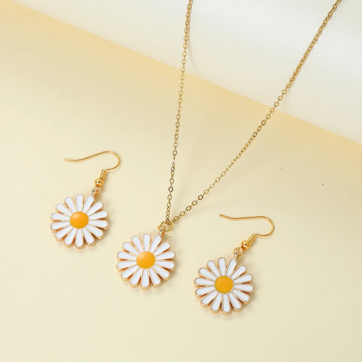 Cute Lady Chrysanthemum Alloy Resin Women'S Earrings Necklace