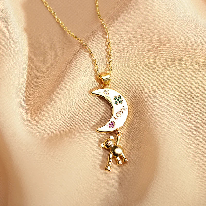 Wholesale Jewelry Cute Moon Stainless Steel Copper Gold Plated Plating Metal Pendant Necklace